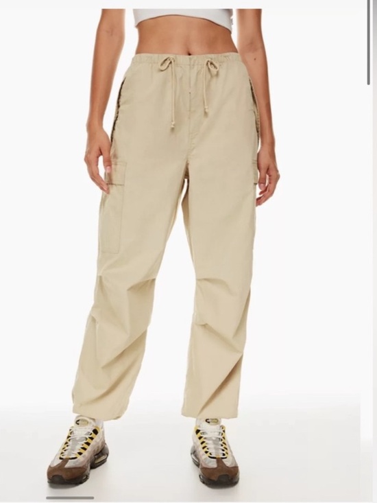 TNA Pants - Aritzia Tna Cole Paratroop Cargo Pant in Light Khaki L